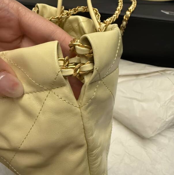 CHANEL 23S MINI 22 Bag /淡黃色/ 晶片款(附內膽包)-7