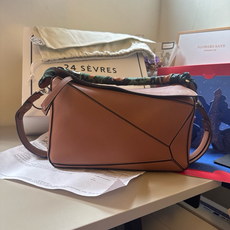 Loewe medium puzzle 2020年7月購入 閑置品 棕色經典色-8
