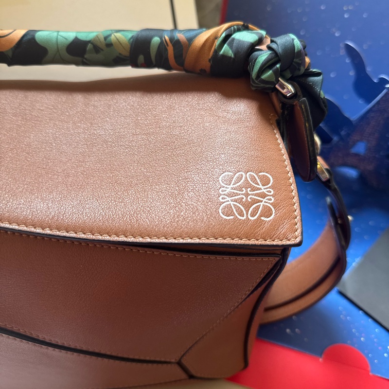 Loewe medium puzzle 2020年7月購入 閑置品 棕色經典色-12