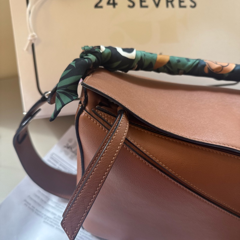 Loewe medium puzzle 2020年7月購入 閑置品 棕色經典色-13