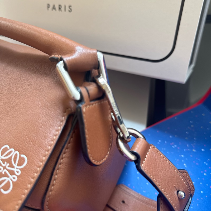 Loewe medium puzzle 2020年7月購入 閑置品 棕色經典色-27