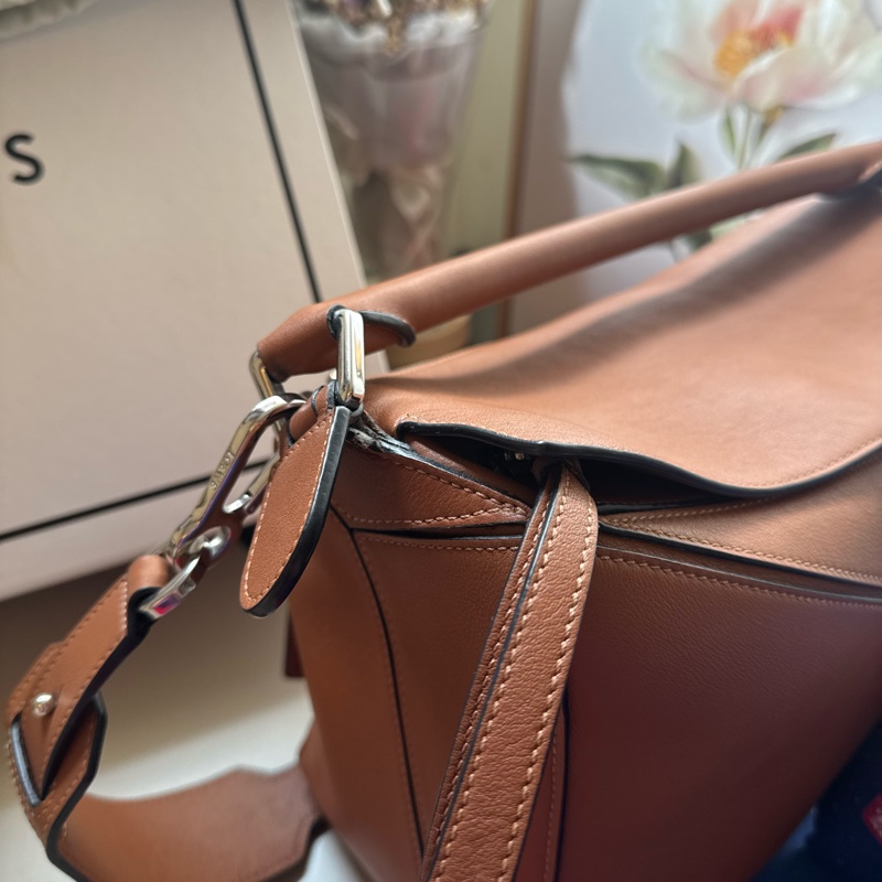 Loewe medium puzzle 2020年7月購入 閑置品 棕色經典色-51