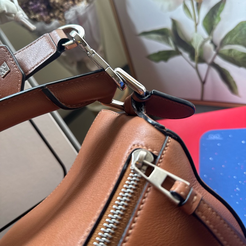 Loewe medium puzzle 2020年7月購入 閑置品 棕色經典色-52