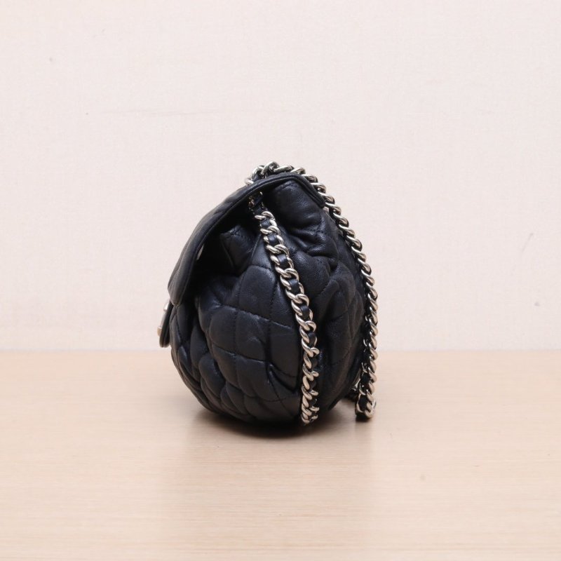 CHANEL(香奈兒) 黑色 18開 銀扣 雙C 菱格 滾邊鏈條南瓜包 斜跨包-4