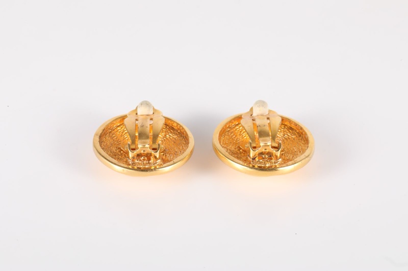 CHANEL(香奈兒)  合金 雙C logo 鳳梨紋菱格紋 耳夾-5