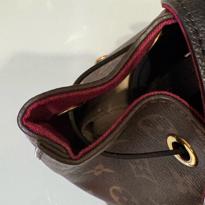 LV花紋拼黑皮革後背包-32