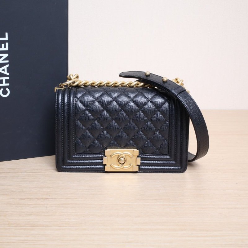 CHANEL(香奈兒) Leboy 小號 20.5cm 黑色 荔枝 晶片開 金扣 菱格紋-1