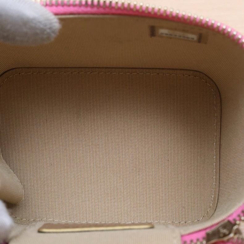 CHANEL(香奈兒) 21B 方盒子化妝包 無鏡子 10cm 粉色 29開 金扣 金球調節扣肩帶-8