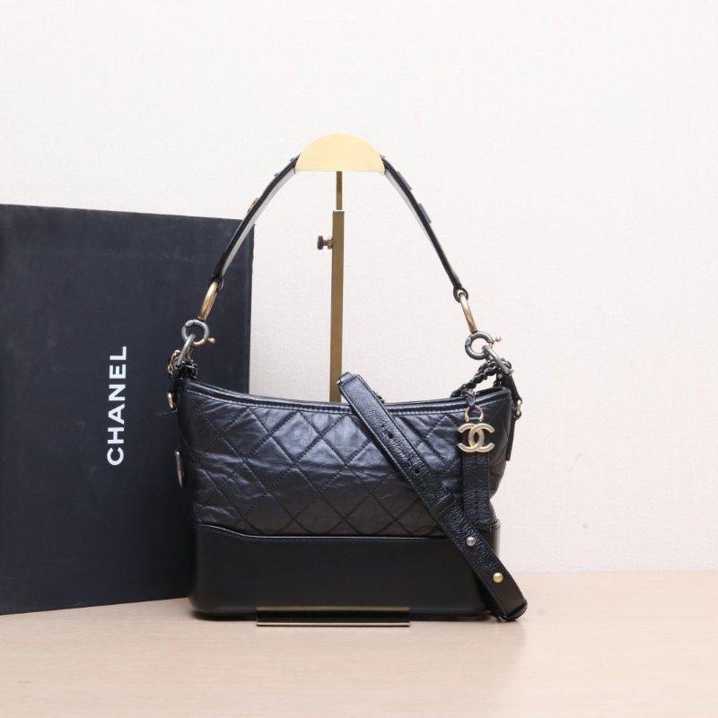 CHANEL(香奈兒) GABRIELLE 流浪 新中號 26cm 黑色 29開 金銀扣 寬LOGO手提-1