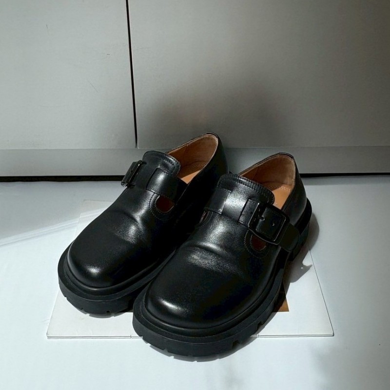 Maison Margiela 黑皮圓頭休閒鞋 麵包鞋-0