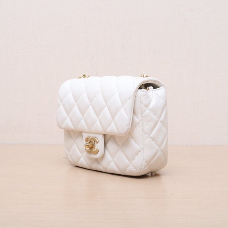 CHANEL(香奈兒) 白色 晶片開 金扣 22K 琺瑯愛心CoCo鏈條 皮穿鏈 口蓋包-3