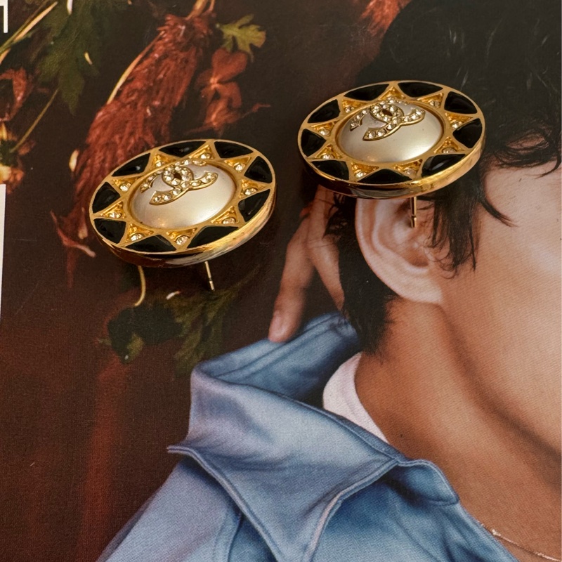 Chanel太陽月亮水鑽雙C耳環-7