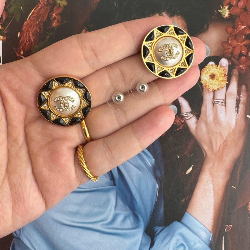 Chanel太陽月亮水鑽雙C耳環-16