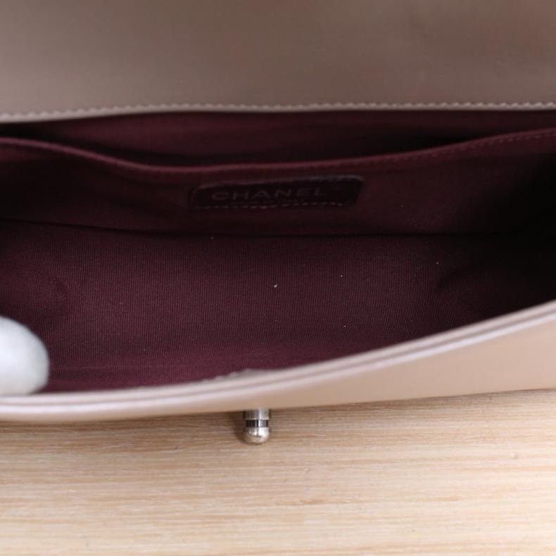 CHANEL(香奈兒) Leboy 中號 卡其色 19開 鎢鋼扣-8