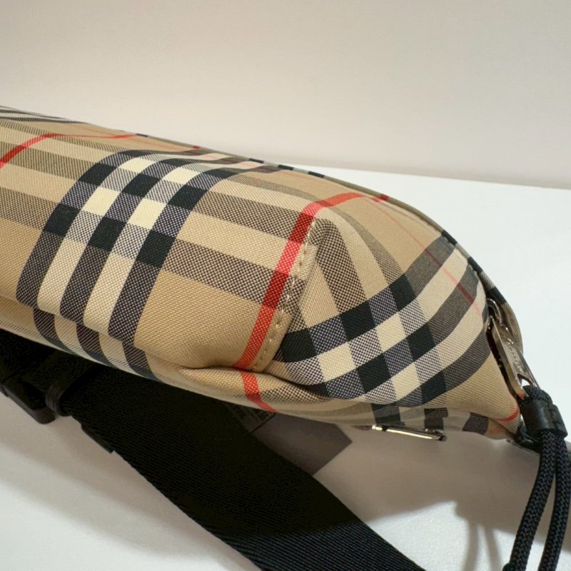 BURBERRY 胸口包/腰包 經典格紋 9成新-3