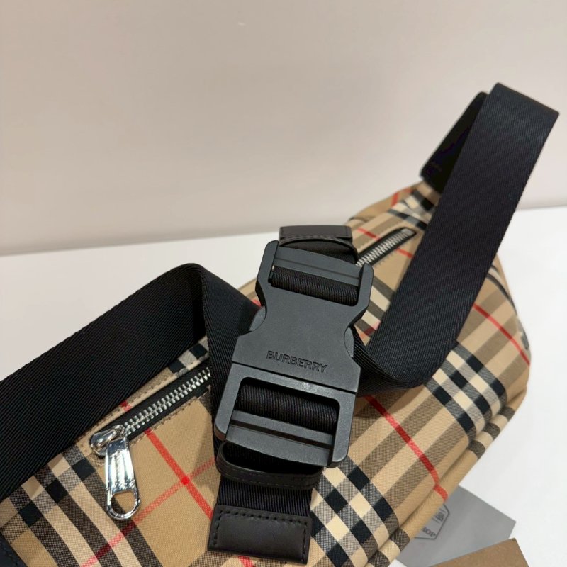 BURBERRY 胸口包/腰包 經典格紋 9成新-7