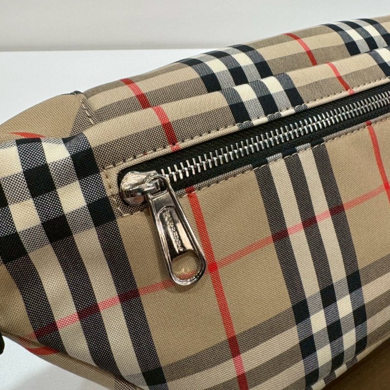 BURBERRY 胸口包/腰包 經典格紋 9成新-10