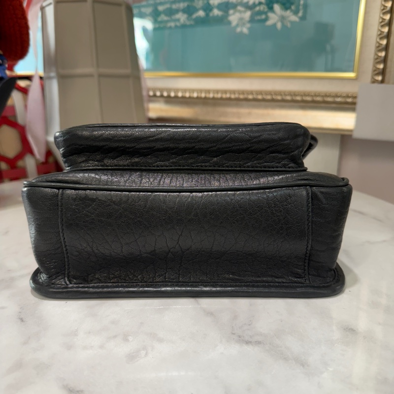 🌟新款D釦的🌟YSL黑粒面羊皮Niki baby霧銀釦下蓋肩斜鏈包-2