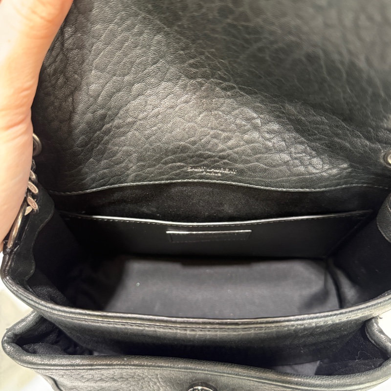 🌟新款D釦的🌟YSL黑粒面羊皮Niki baby霧銀釦下蓋肩斜鏈包-4