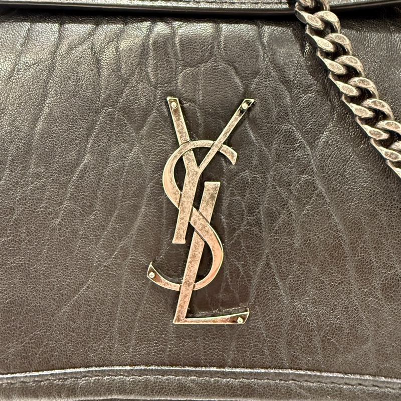 🌟新款D釦的🌟YSL黑粒面羊皮Niki baby霧銀釦下蓋肩斜鏈包-7