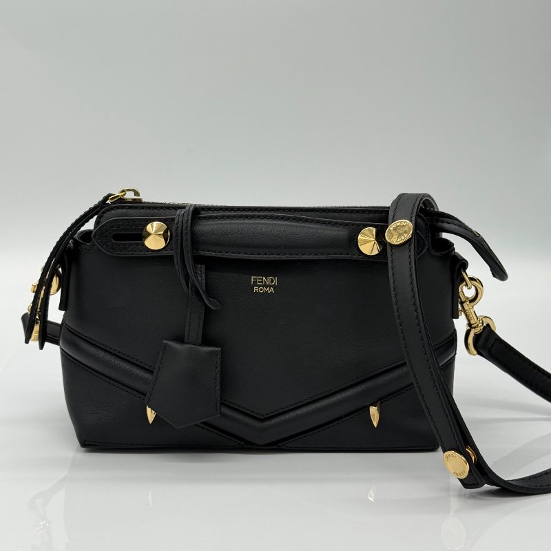 (絕版稀有品♥️包況超好) FENDI 黑色 牛皮 小怪獸系列 黃眼睛 老佛爺 手提包 斜背包 單肩包-1