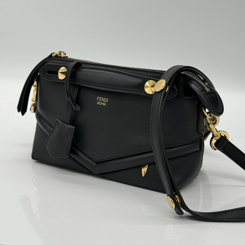 (絕版稀有品♥️包況超好) FENDI 黑色 牛皮 小怪獸系列 黃眼睛 老佛爺 手提包 斜背包 單肩包-2