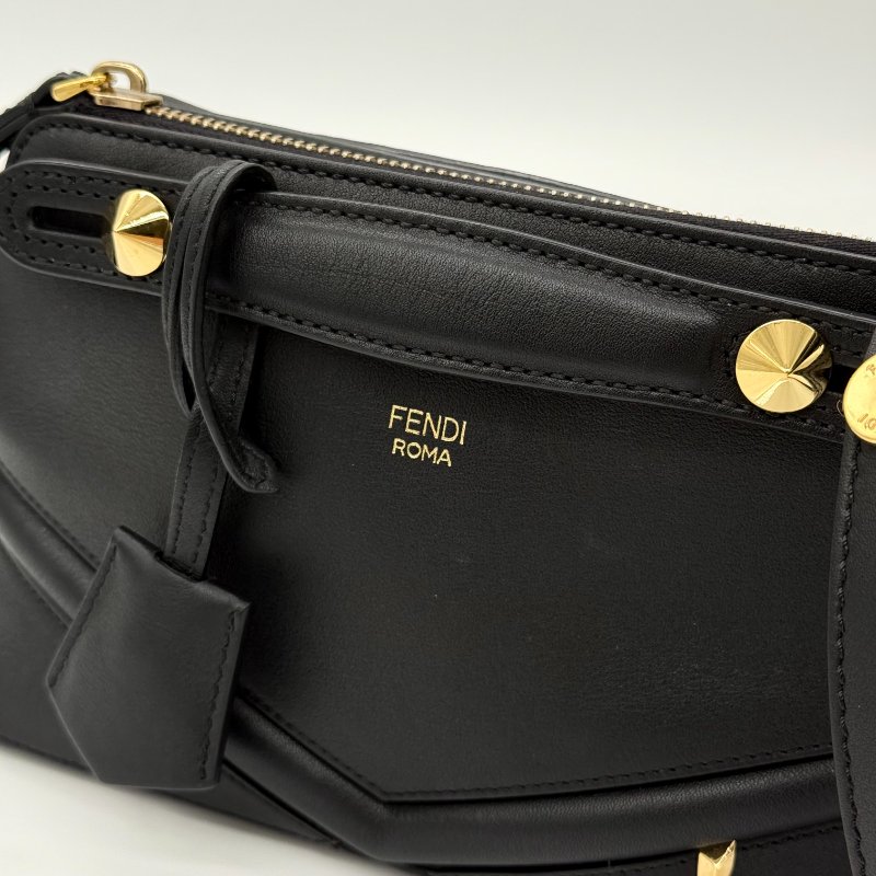 (絕版稀有品♥️包況超好) FENDI 黑色 牛皮 小怪獸系列 黃眼睛 老佛爺 手提包 斜背包 單肩包-7