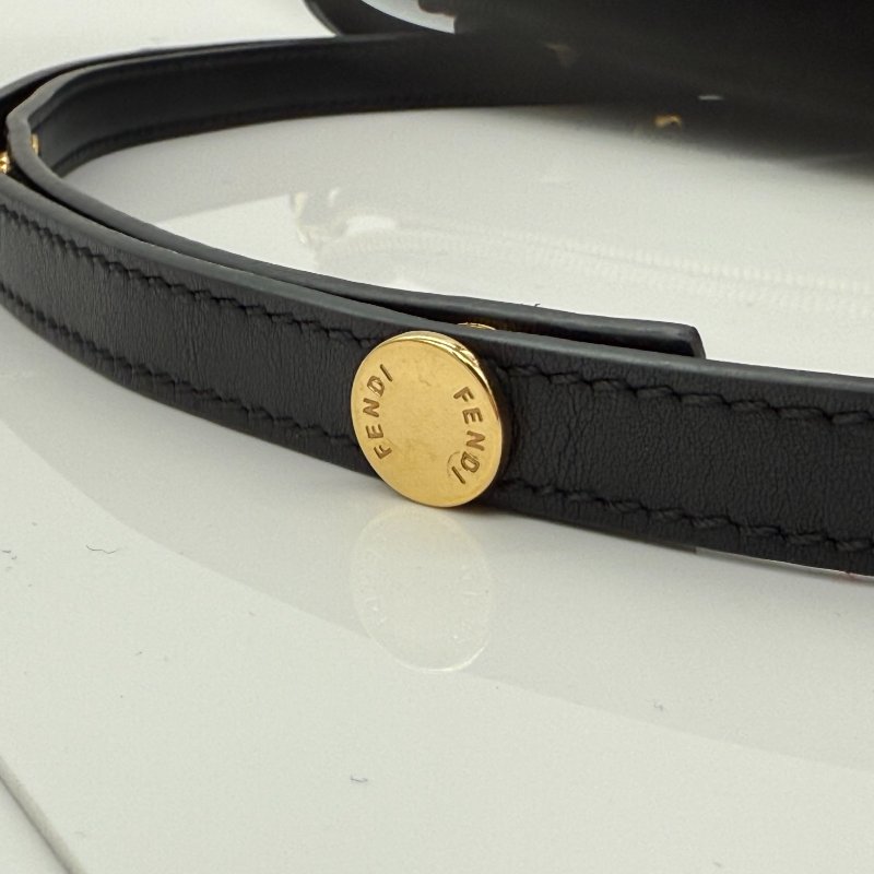 (絕版稀有品♥️包況超好) FENDI 黑色 牛皮 小怪獸系列 黃眼睛 老佛爺 手提包 斜背包 單肩包-9