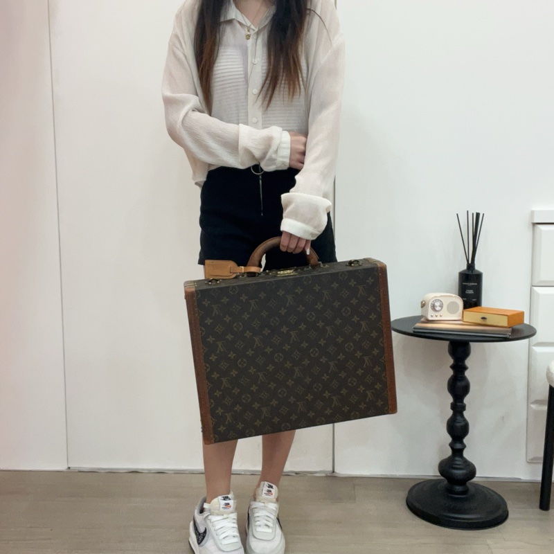 Lv 老花古董硬箱-8