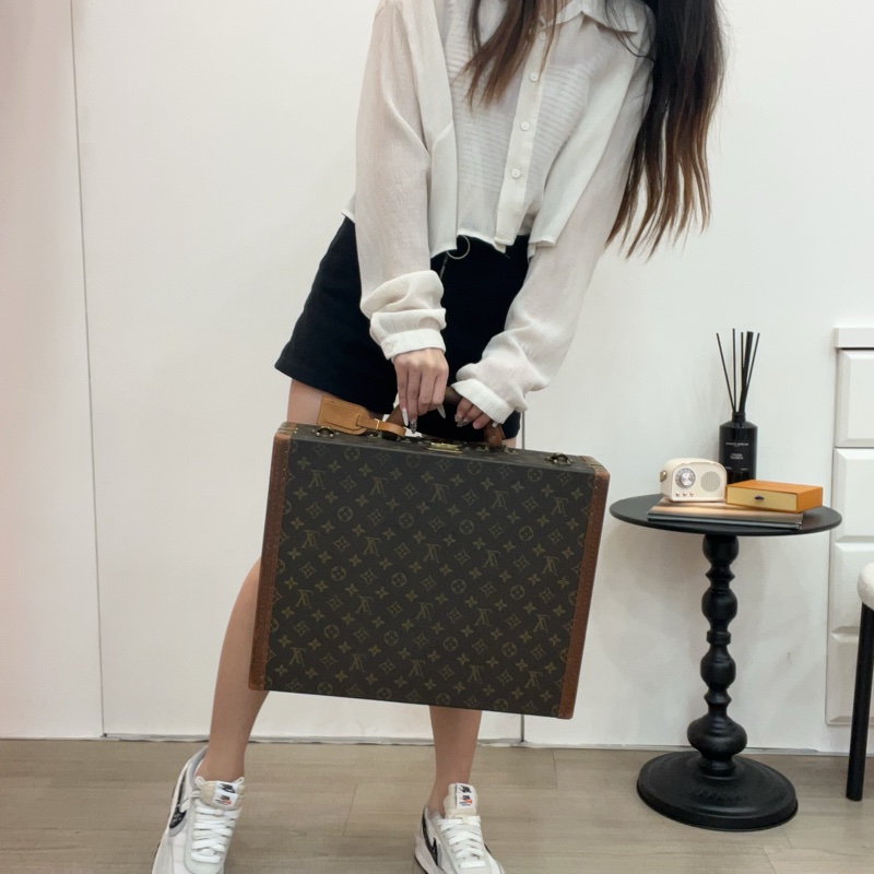 Lv 老花古董硬箱-9