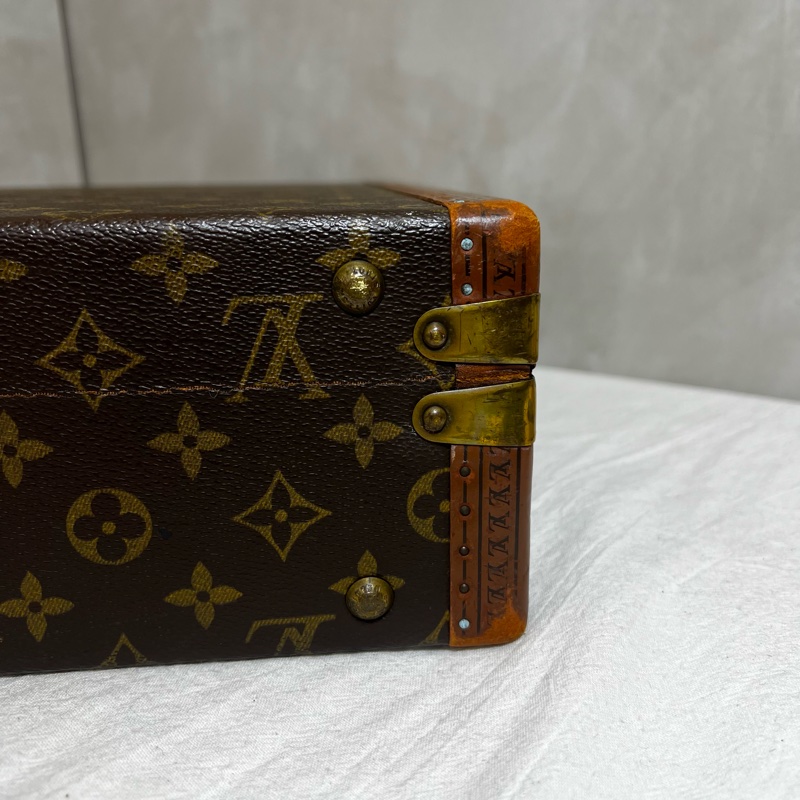 Lv 老花古董硬箱-17