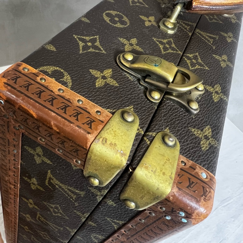 Lv 老花古董硬箱-23