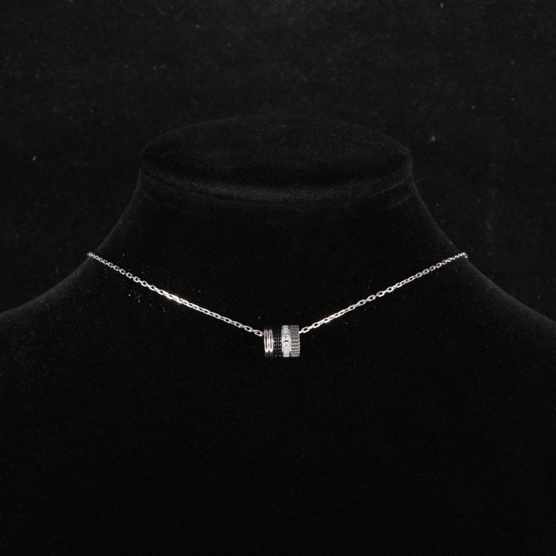 Boucheron(寶詩龍)18K白金 鑽石 白金 Quatre Black吊墜 項鏈 18K-0