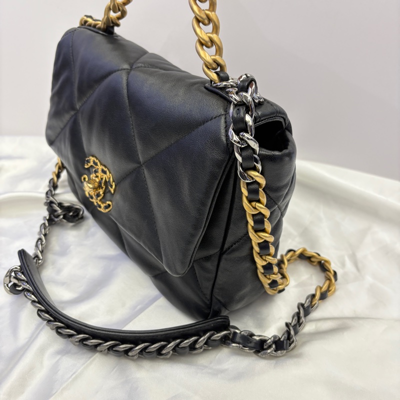 Chanel 19黑羊皮金釦26公分-2