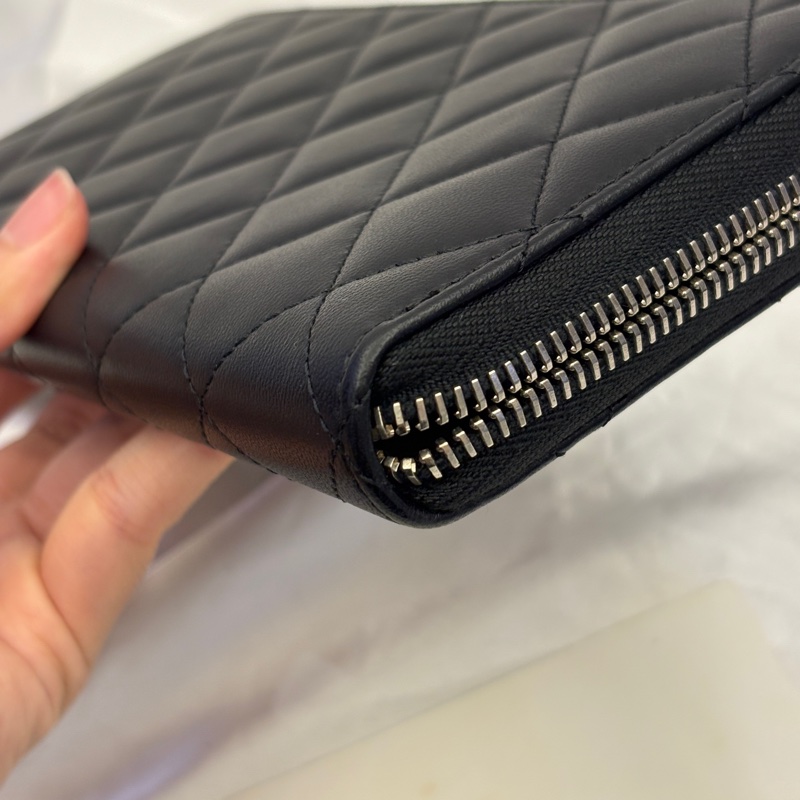 Chanel 黑銀羊皮拉鍊長夾-6