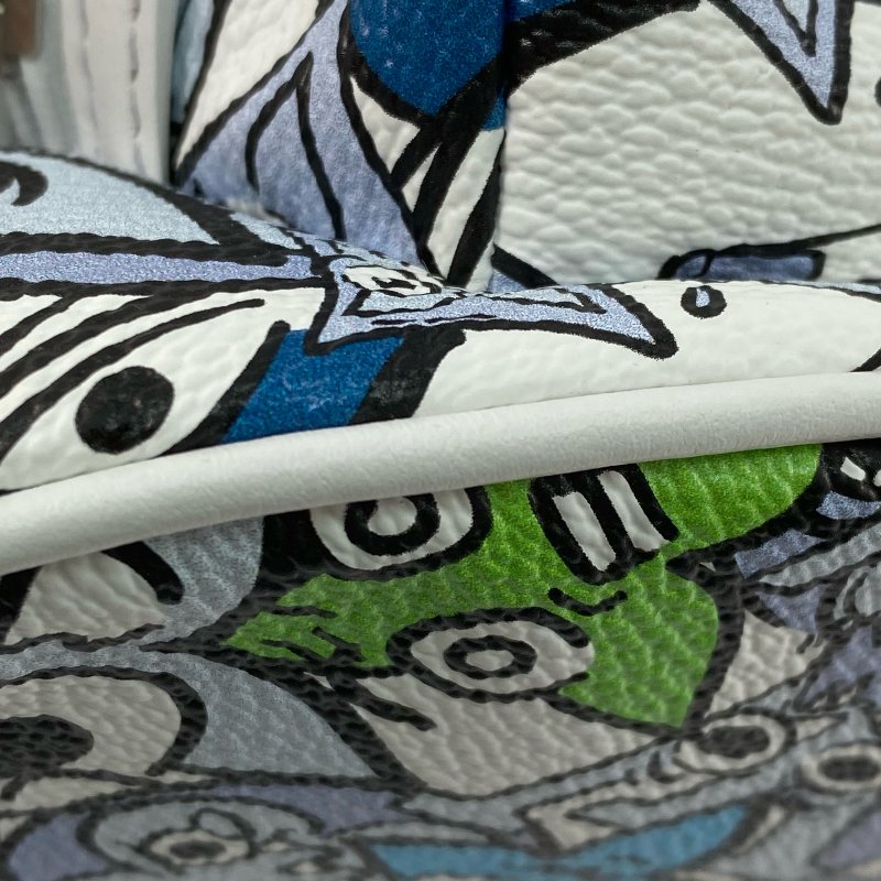 △ Louis Vuitton 路易威登 Bumbag Multipocket Printemps-Ete 2023 White, Multi-color Coated Canvas Sling Bag M21853 白色,多色塗層帆布護心袋 M21853 -257014598-7