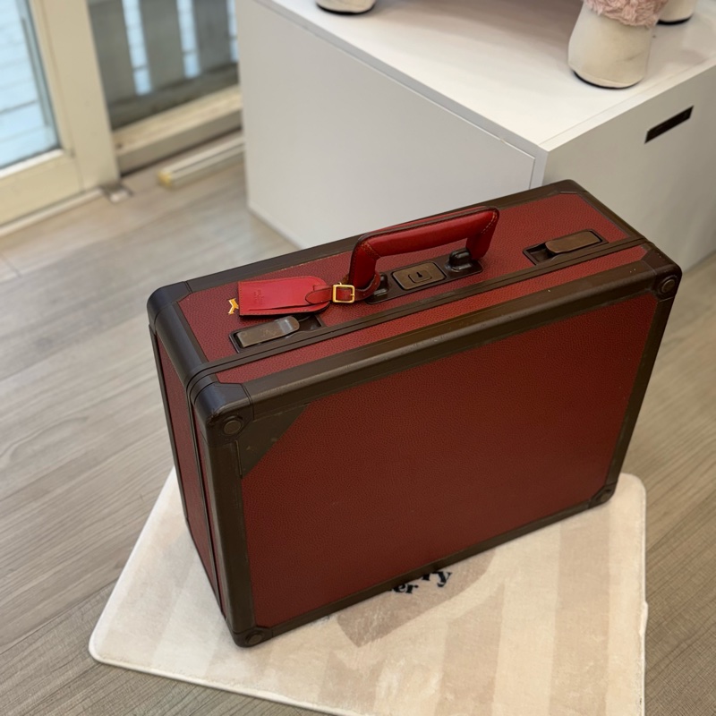 Louis Vuitton 硬箱 紅皮革旅行箱-1