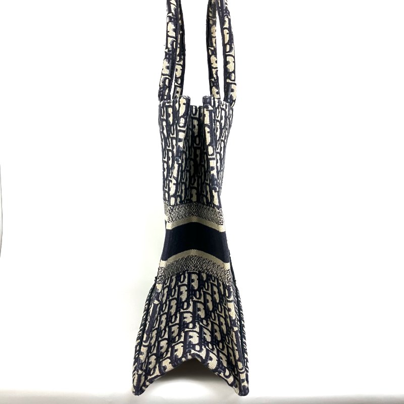 △ Christian Dior 迪奧 Navy And Beige Canvas Book Tote Bag #L 深藍色和淺褐色帆布托特袋#L - 257015167-3