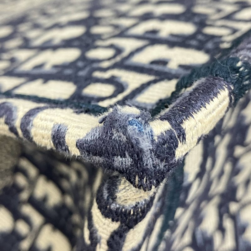 △ Christian Dior 迪奧 Navy And Beige Canvas Book Tote Bag #L 深藍色和淺褐色帆布托特袋#L - 257015167-7