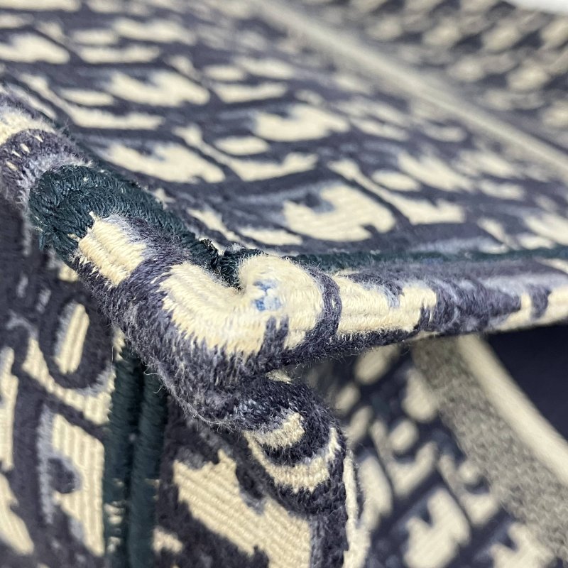 △ Christian Dior 迪奧 Navy And Beige Canvas Book Tote Bag #L 深藍色和淺褐色帆布托特袋#L - 257015167-8