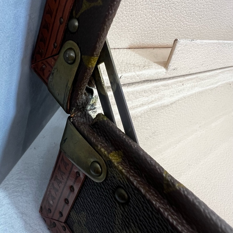 LV 經典老花旅行箱-21