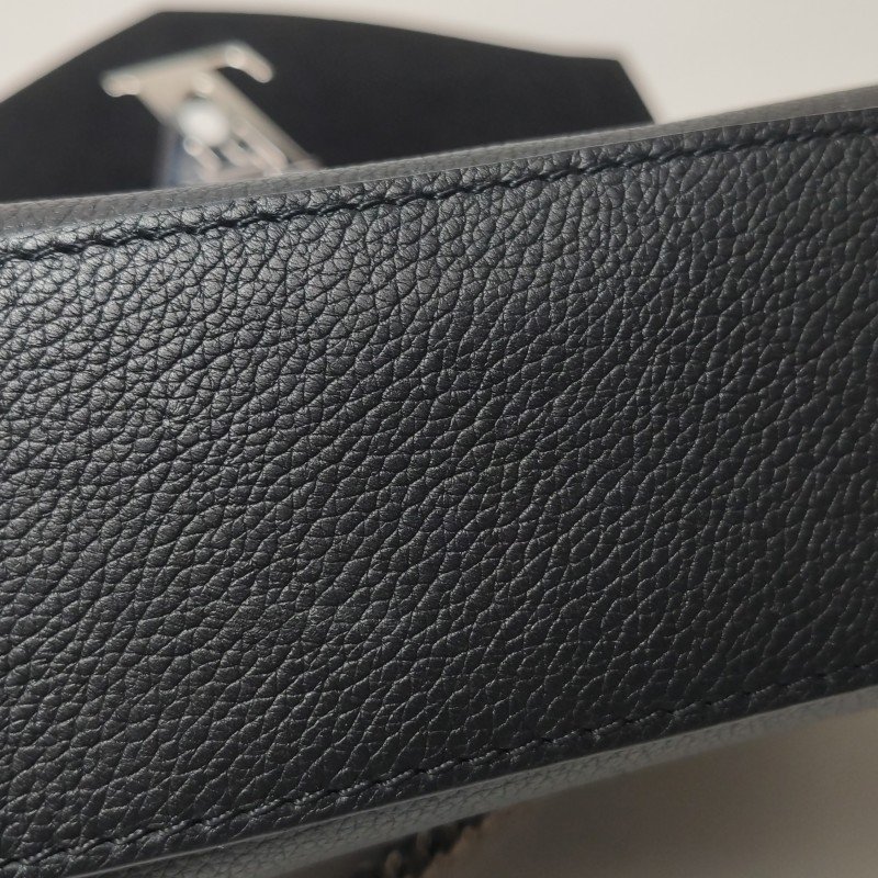 Louis Vuitton (LV) LockmeBB 牛皮純色 LV 轉鎖 單肩包-10