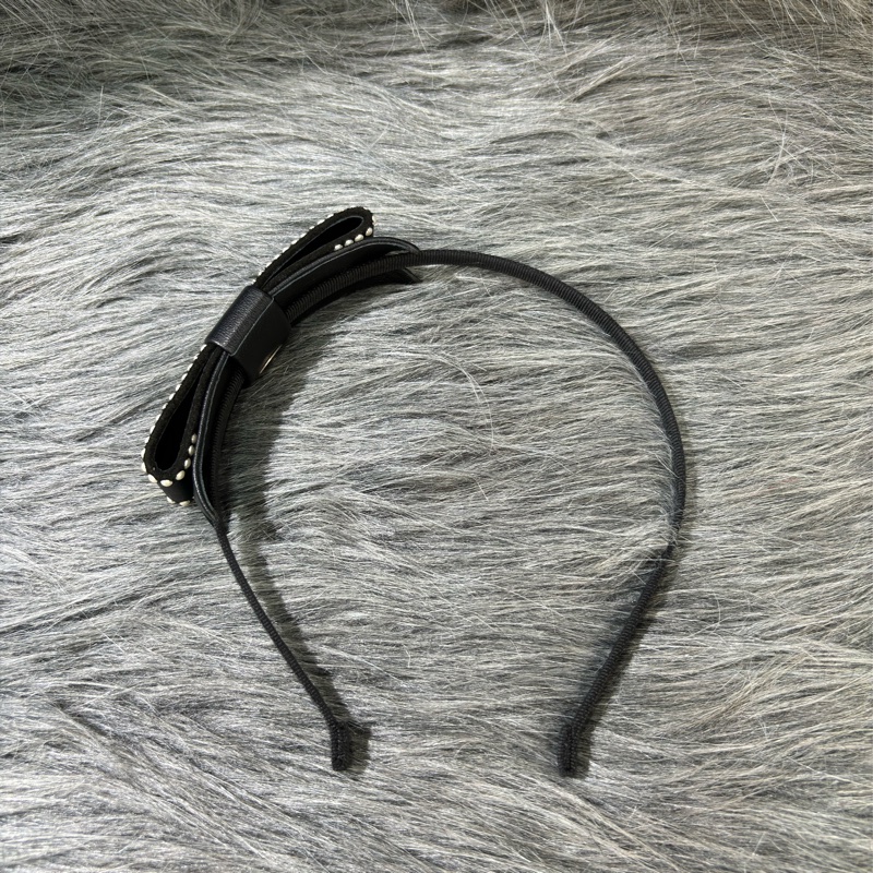 CHANEL AA9133 雙C金色LOGO 珍珠 黑色皮革蝴蝶結 髮飾髮圈髮箍-2