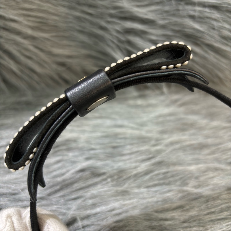 CHANEL AA9133 雙C金色LOGO 珍珠 黑色皮革蝴蝶結 髮飾髮圈髮箍-8