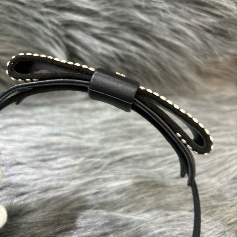 CHANEL AA9133 雙C金色LOGO 珍珠 黑色皮革蝴蝶結 髮飾髮圈髮箍-9