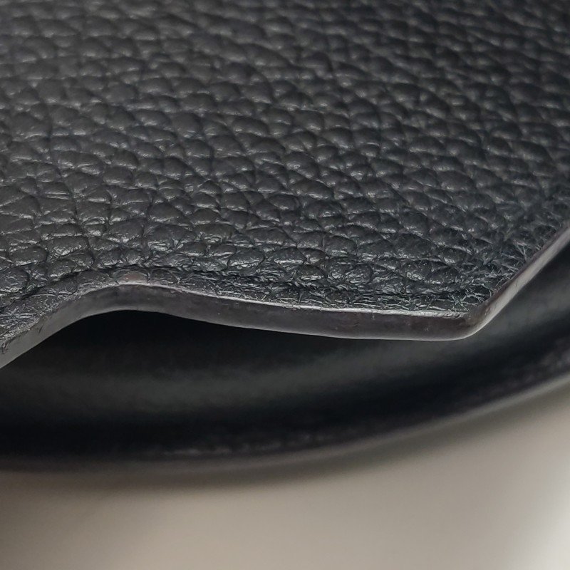 Louis Vuitton (LV) Capucines 大號 牛皮 純色金屬 LV搭扣 手提包-16