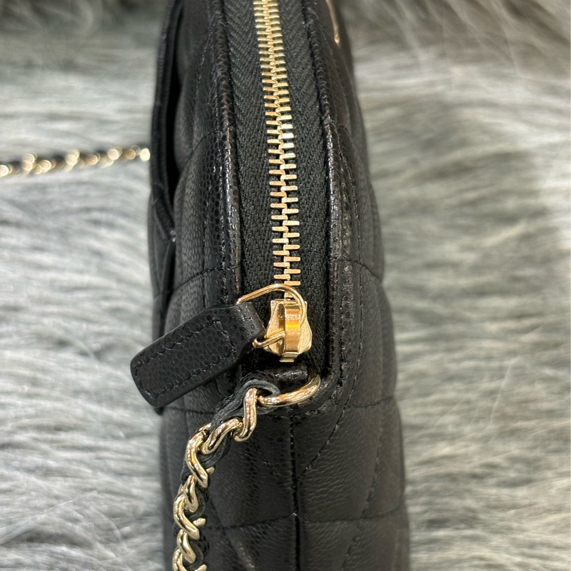 CHANEL AP4016 ALMA 黑色荔枝皮 金釦 金鍊 肩背包 斜背包 貝殼包 手機包-2