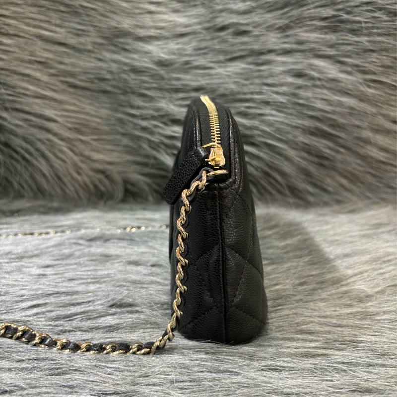 CHANEL AP4016 ALMA 黑色荔枝皮 金釦 金鍊 肩背包 斜背包 貝殼包 手機包-3