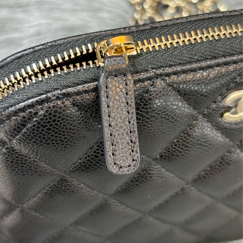 CHANEL AP4016 ALMA 黑色荔枝皮 金釦 金鍊 肩背包 斜背包 貝殼包 手機包-13