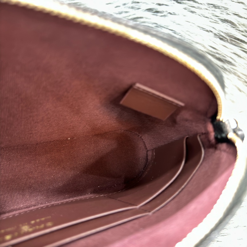 CHANEL AP4016 ALMA 黑色荔枝皮 金釦 金鍊 肩背包 斜背包 貝殼包 手機包-17